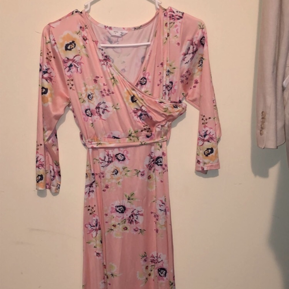 Soft knit maxi maternity dress.